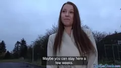 play فاتنة مفلس في جوارب التقطت في الأماكن العامة من أجل اللسان البري في الهواء الطلق والجنس العاطفي