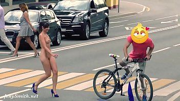play Xnxx orale tienerfilms hebben seks in het openbaar met een fietser