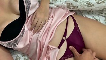 play Despertou do sono pelo homem que tomou viagra e tem uma ereção