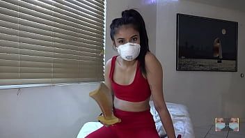play Quiere un hombre poderoso con una gran polla