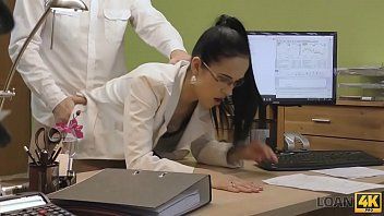 play Xxx cu o doctorita porno care face sex in cabinet xxx in toate gaurile