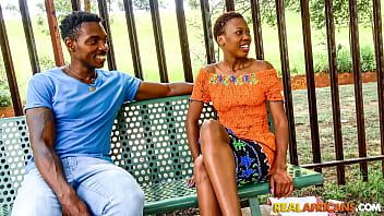 play Escenas cortas xxx con novias adolescentes