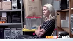 play CFNM-Ermittler fickt Reality-Pornostar auf dem Schreibtisch
