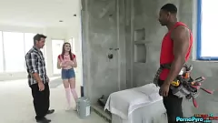 play O enteado testemunha o intenso encontro inter -racial da adolescente de Reese Robbins com a BBC Jax Slayher